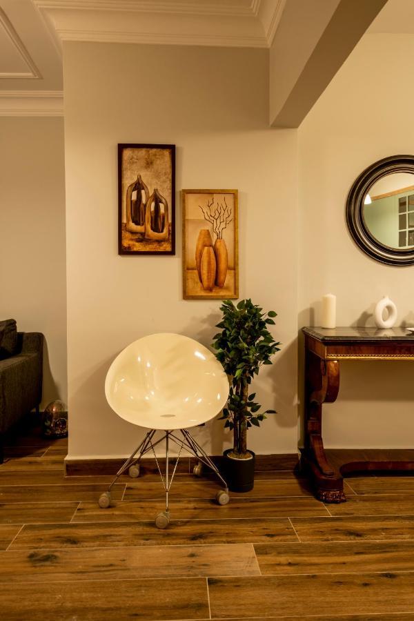 Ferienwohnung Spacious And Comfy 2Br In The Heart Of Cihangir Istanbul Exterior foto